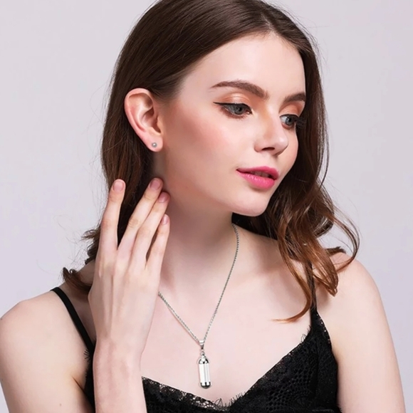 Silver Glass Bottle Urn Pendant Container Jar Necklace 19.5" - New in Gift Box - Picture 6 of 6